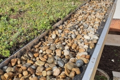 Wallbarn-Aluminium-Edge-Bar-on-Green-Roof