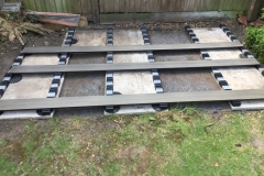 EasyClick rails on a structural base