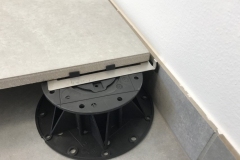 Metal edging plate with Megapad adjustabe pedestal