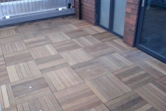 installing-decking-onto-flat-roof-terrace-2