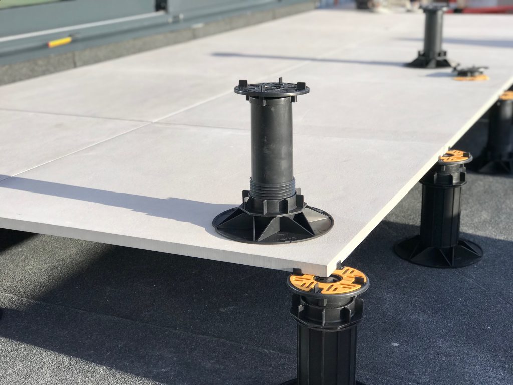 An image of an adjustable pedestal Wallbarn