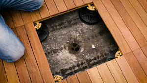 Balance self-levelling support pads with tiles