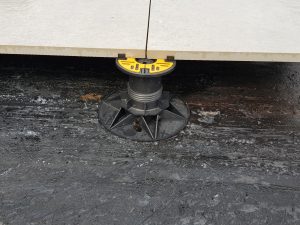 self-levelling pedestal with porcelain tiles