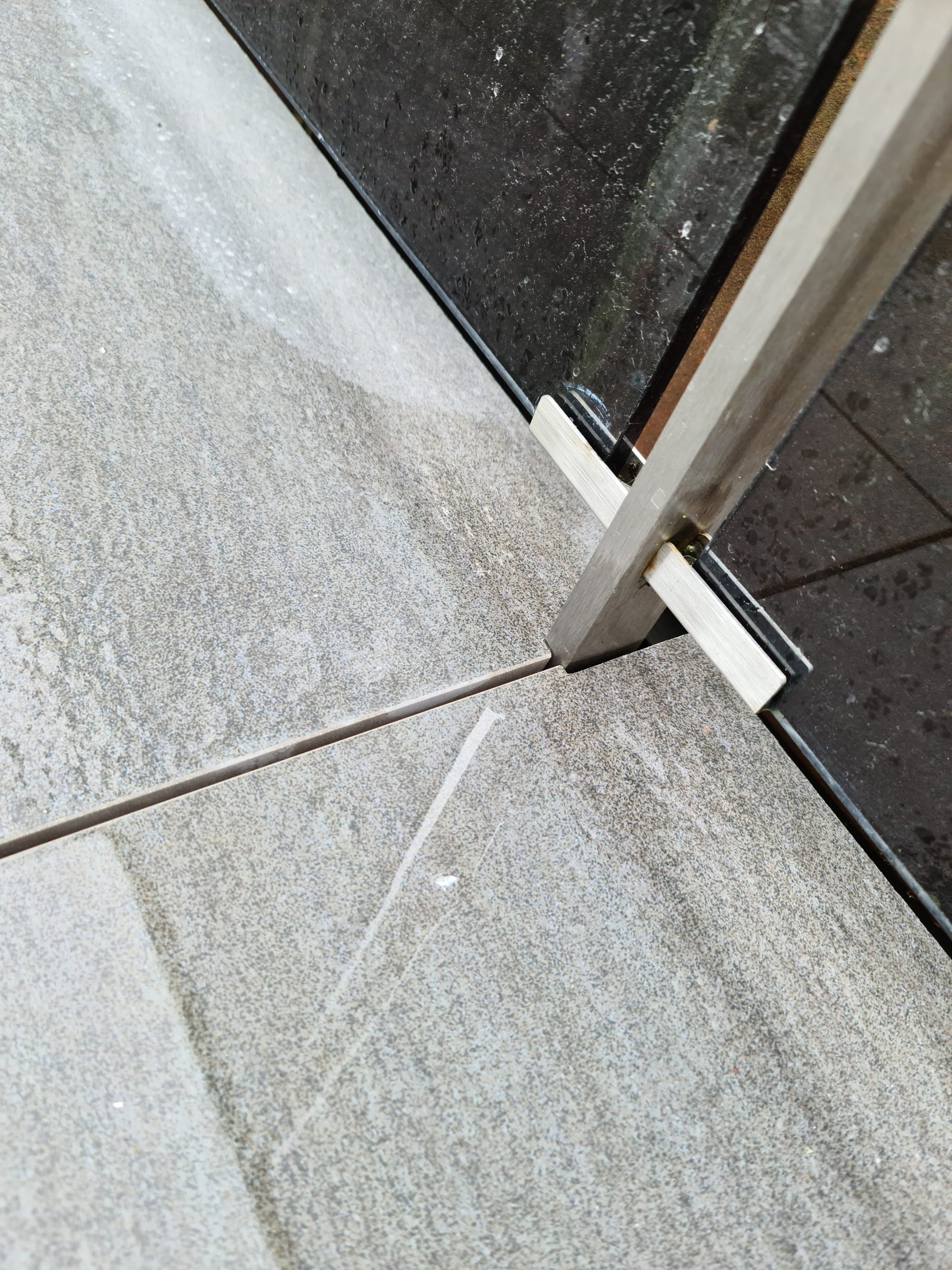 porcealin tiles detailing