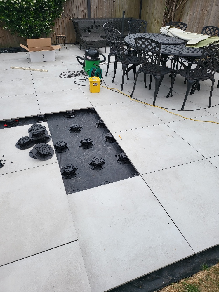 Paving installation