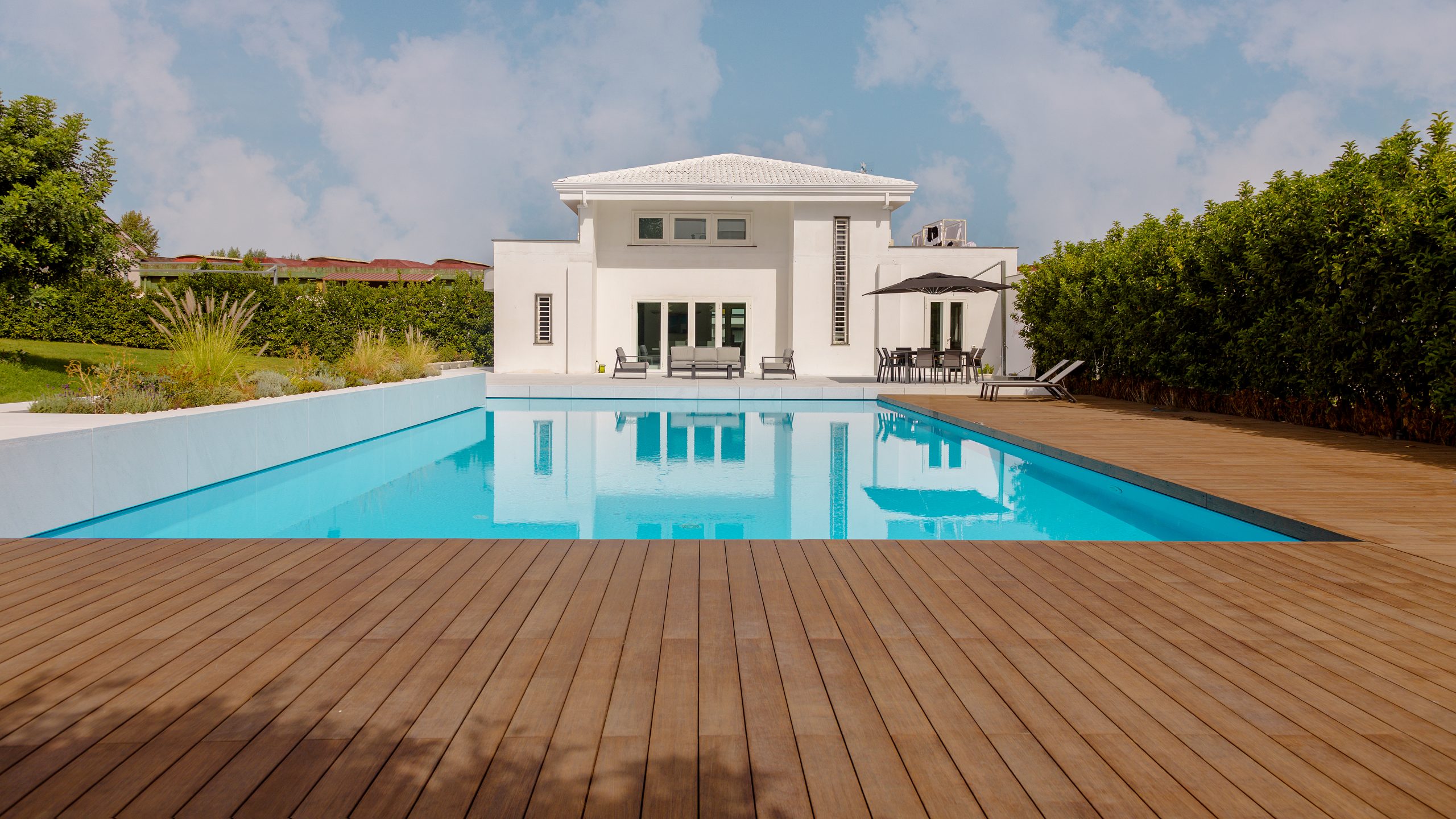 Thermo Bamboo decking poolside