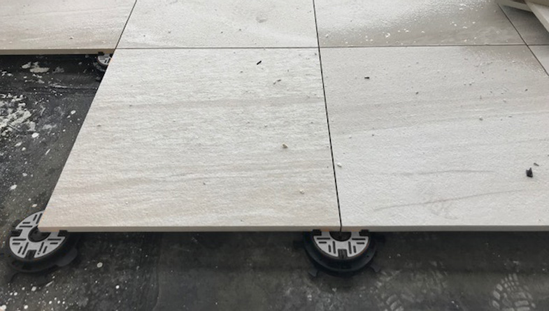 Mini-Balance-self-levelling-paving-pedestals-wth-porcelain