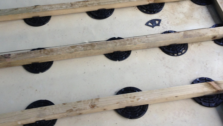 7mm-deck-pads-holding-joists