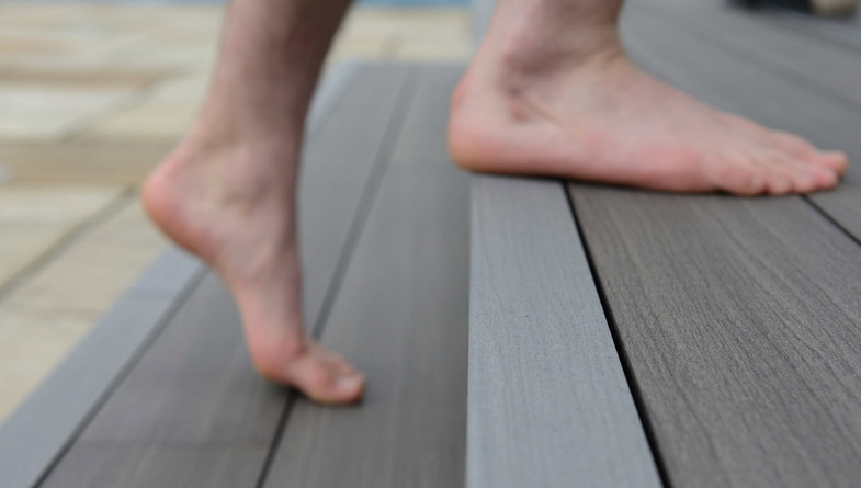 iDecking-composite-decking-splinter-free-scaled