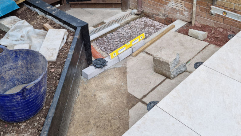 Wallbarn-Balance-pedestals-for-paving---Scotland-01