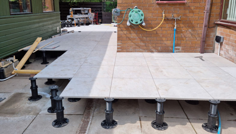 Wallbarn-Balance-pedestals-for-paving---Scotland-03