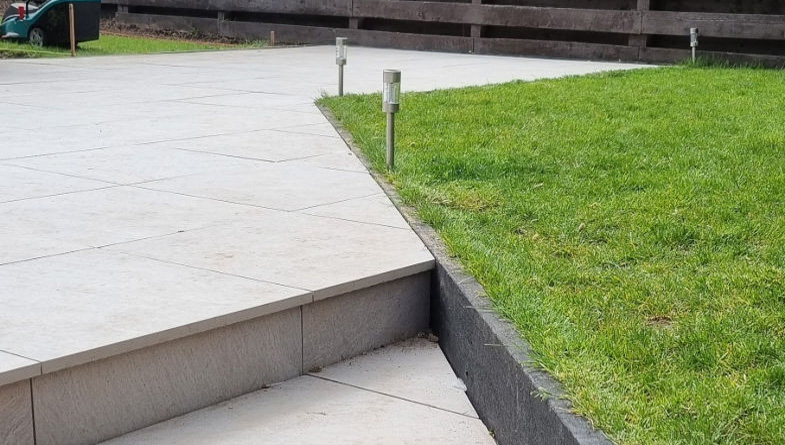 Wallbarn-Balance-pedestals-for-paving---Scotland-06