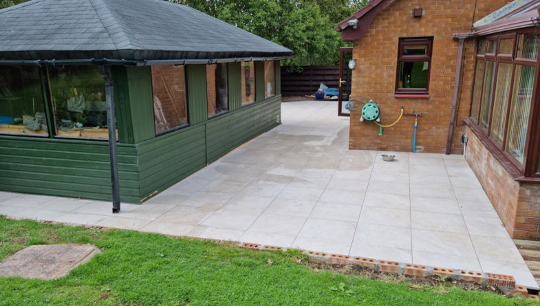 Wallbarn-Balance-pedestals-for-paving---Scotland-11