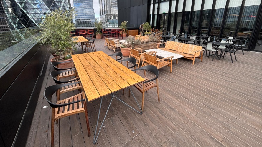 wallbarn-class-a-decking-project-oct-25-london 002_web_res