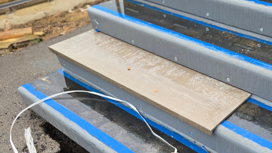 10-wallbarn-class-a-decking-roehampton-april-2025-12