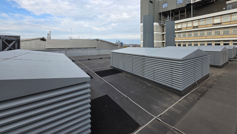 01-wallbarn-class-a-decking-kings-college-hospital-090_16x9_web1920x1080