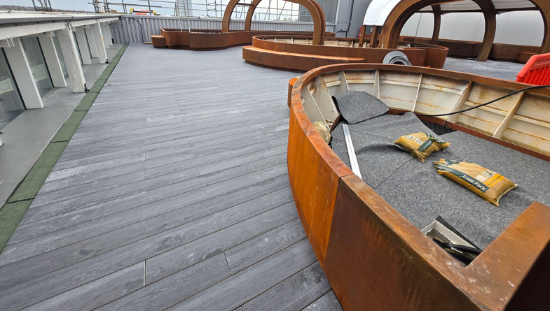 27-wallbarn-class-a-decking-kings-college-hospital-049_16x9_web1920x1080