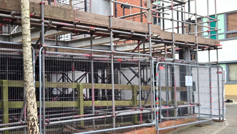 wallbarn-class-a-decking-project-ashford-002