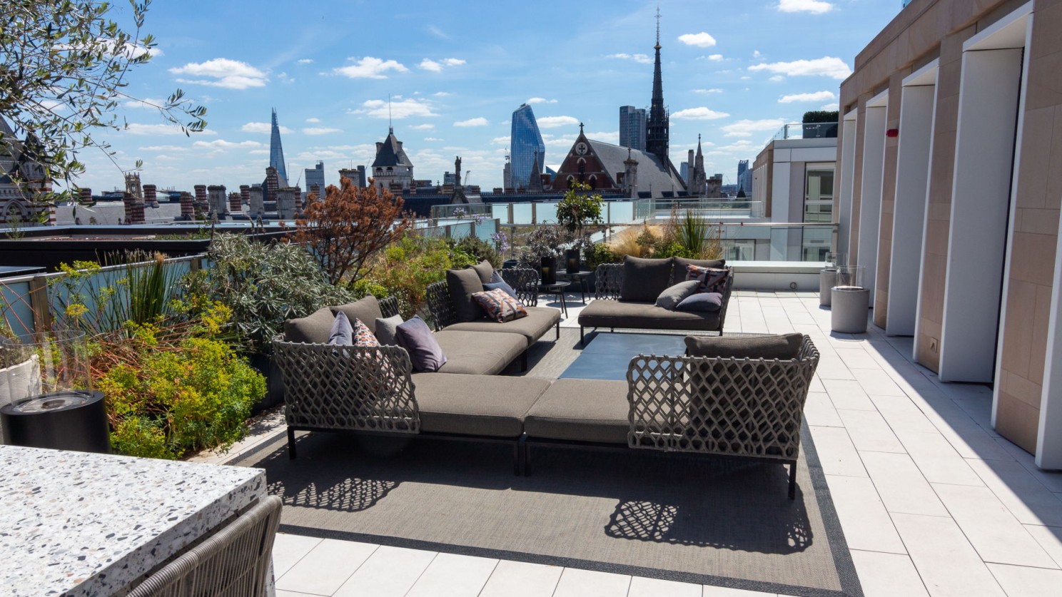 Why the void beneath pedestal paving matters